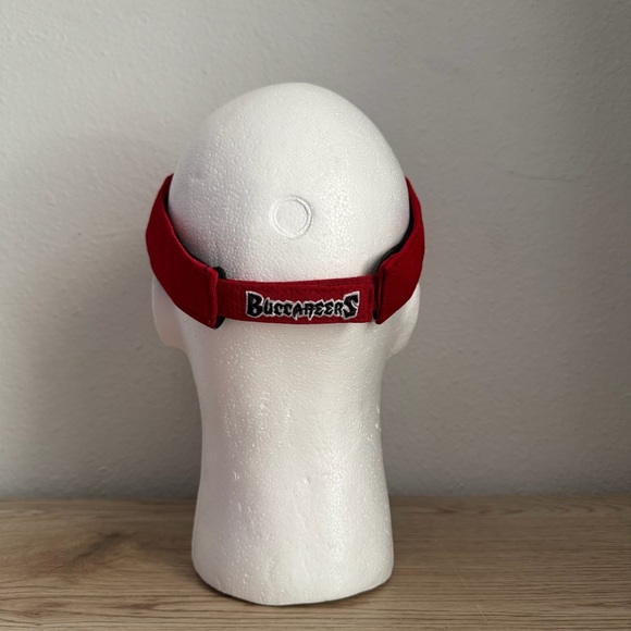 Tampa Bay Buccaneers Visor Cap Hat Red & Black Adjustable Hook & Loop Closure - Picture 4 of 9